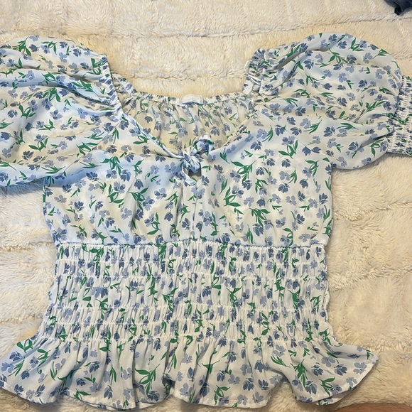 blouse - Picture 1 of 2